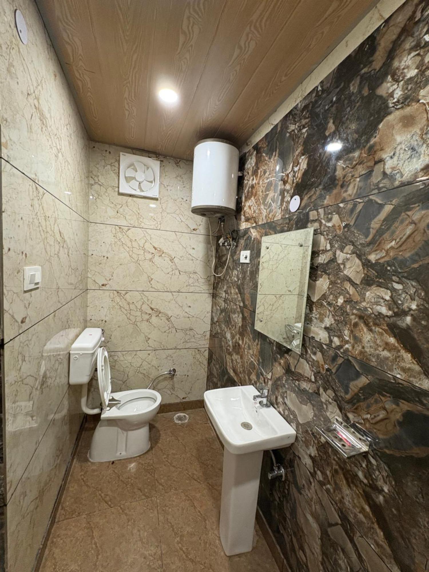 Dream Land Hotel Jammu Exterior foto